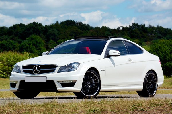 Welche Rolle spielt die Präsentation beim Servieren von Speisen?